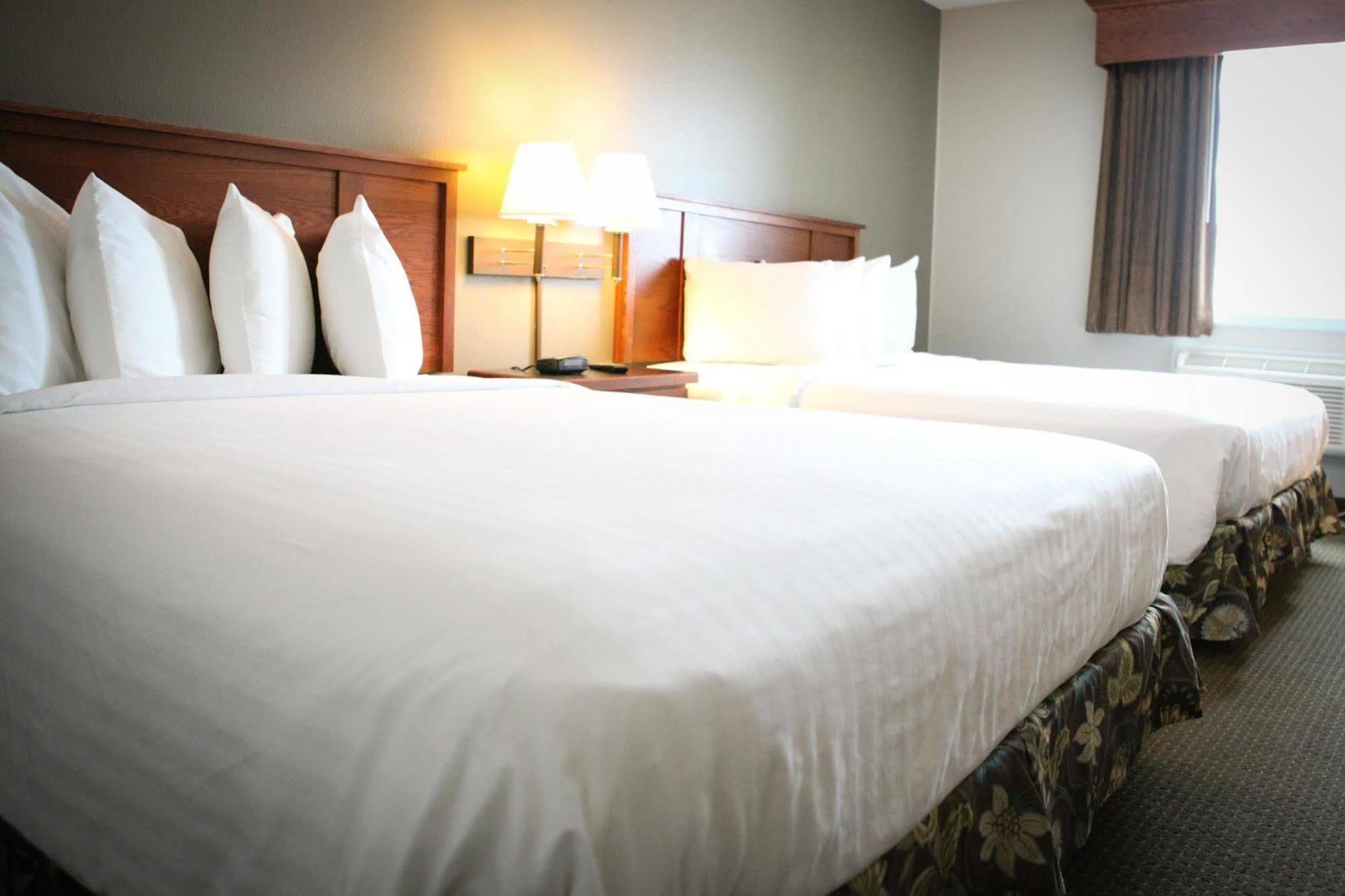 Grandstay Hotel & Suites Perham Εξωτερικό φωτογραφία