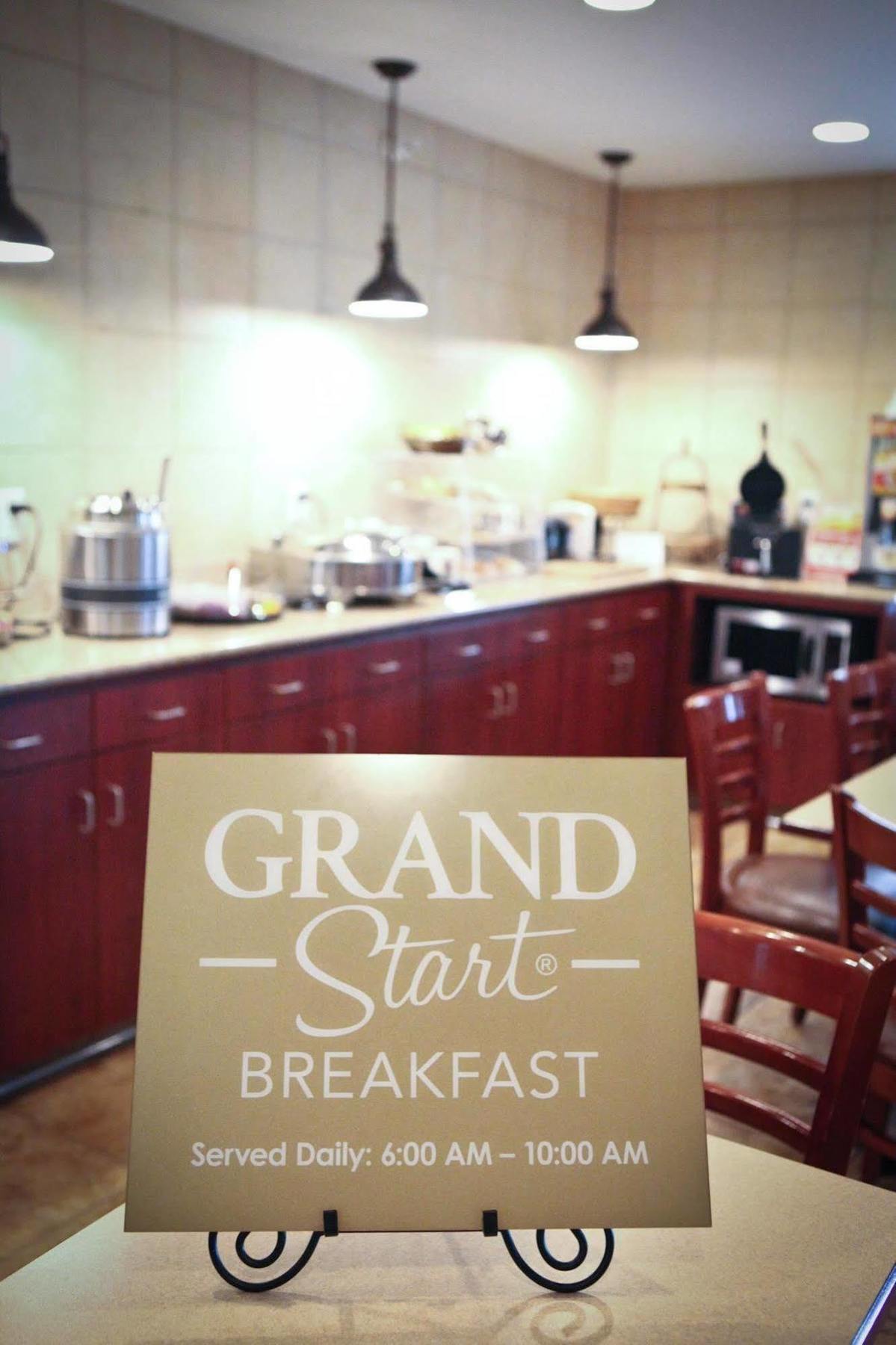 Grandstay Hotel & Suites Perham Εξωτερικό φωτογραφία